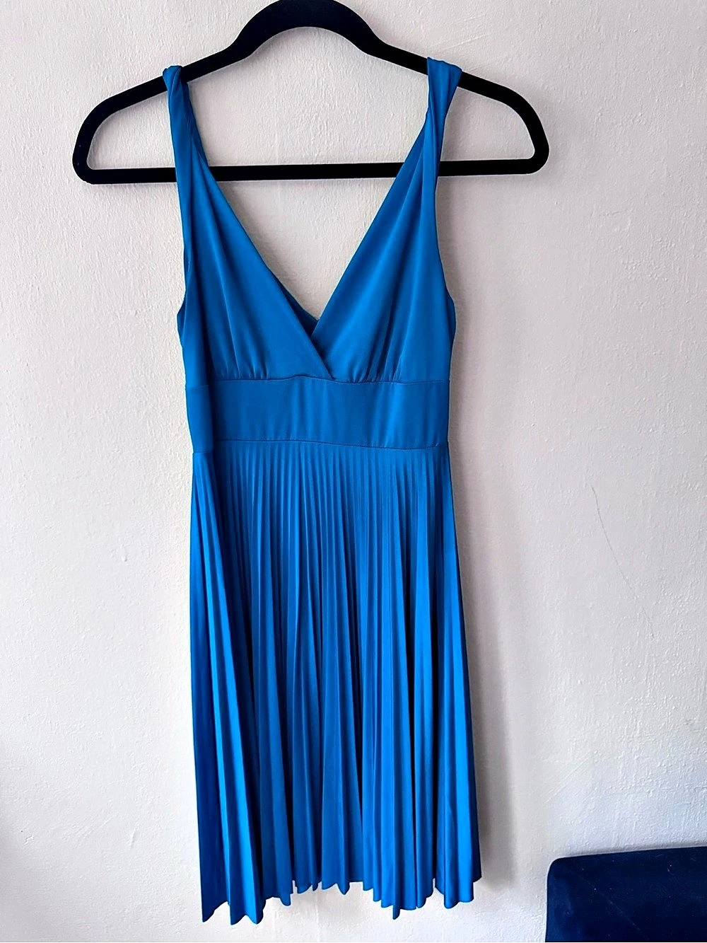 Soprano Pleated Maxi Dress in Blue Like New medium